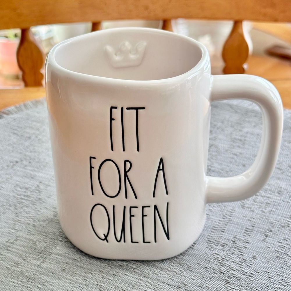 Rae Dunn FIT FOR A QUEEN Crown Ceramic Mug BRAND NEW!!